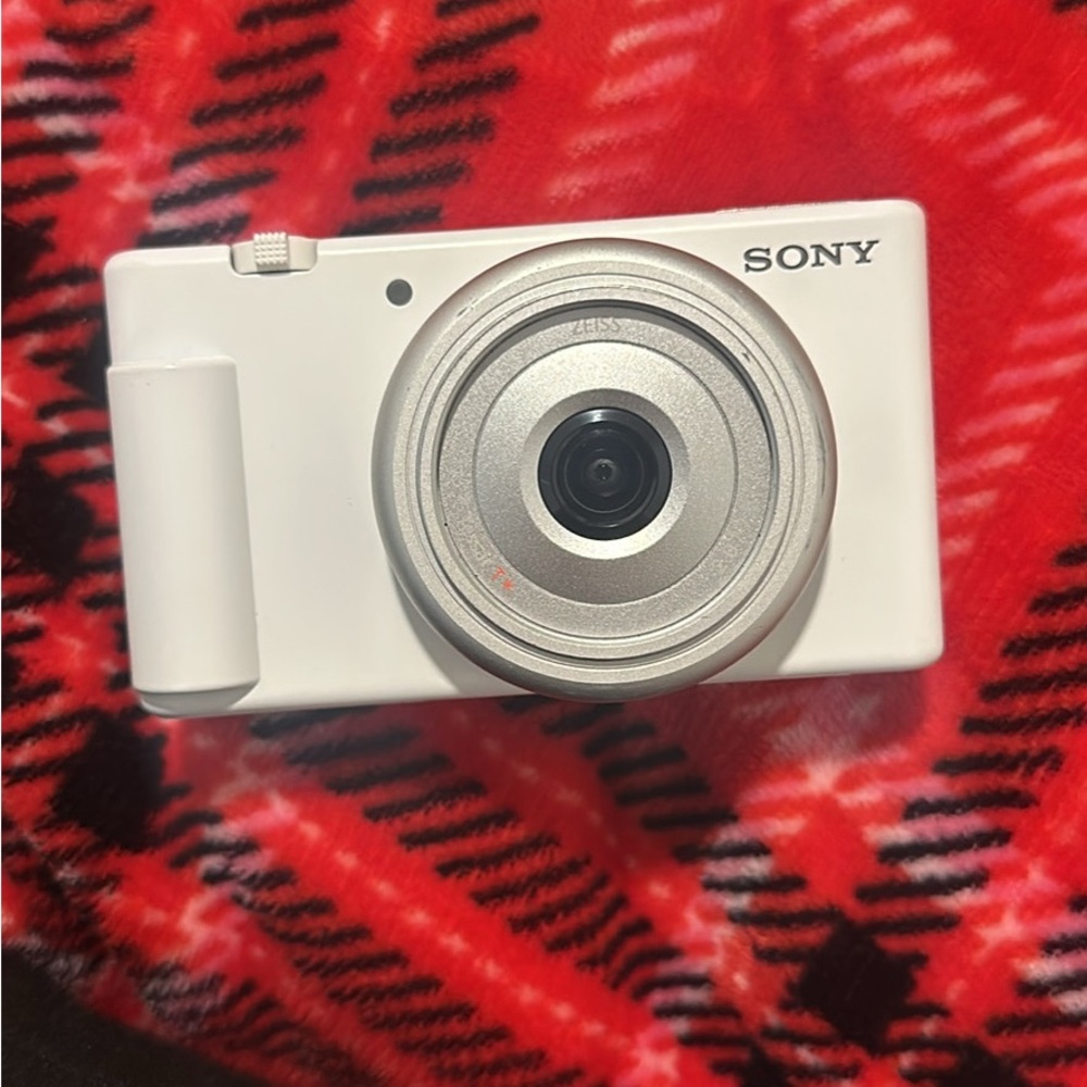 White Sony ZV-1F Vlog Camera for Content Creators and Vloggers